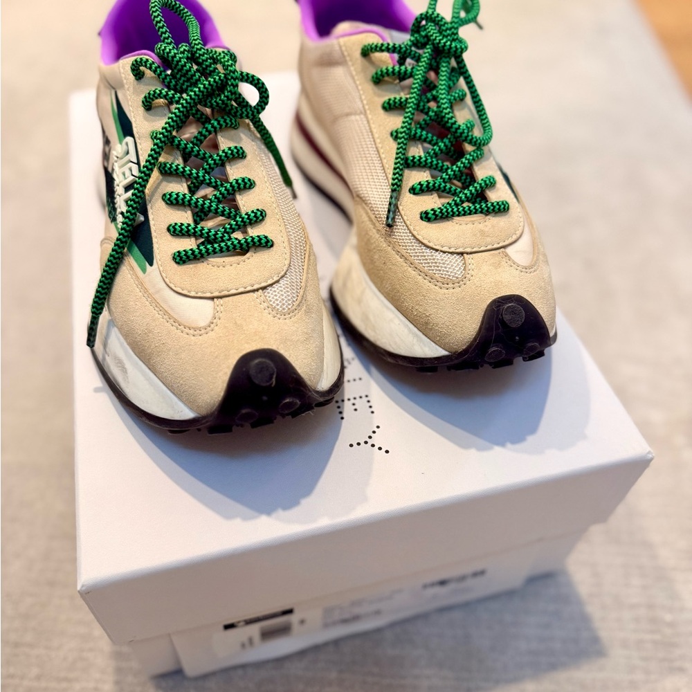 Stella McCartney Stylish Beige Sneakers with Green Laces